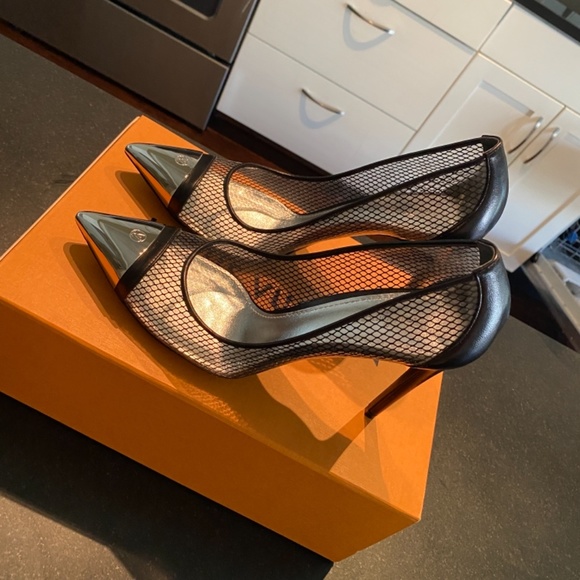 Louis Vuitton pump - Picture 4 of 5